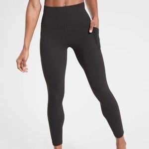 Athleta Salutation Stash Pocket 7/8 Tight